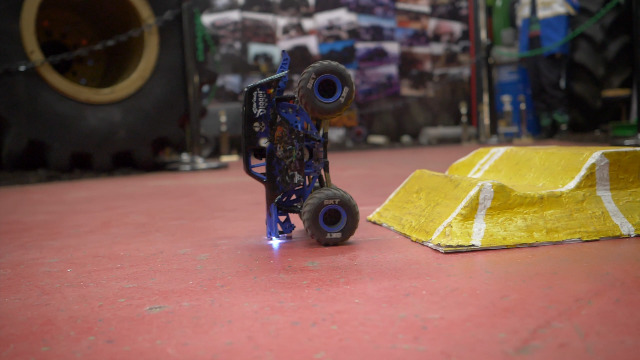 titus タイタス moto lite USA 名車 絶版 希少品 Amazon.com: Losi 1/18 Mini LMT Son Uva Digger 2S 4X4 RTR Brushed